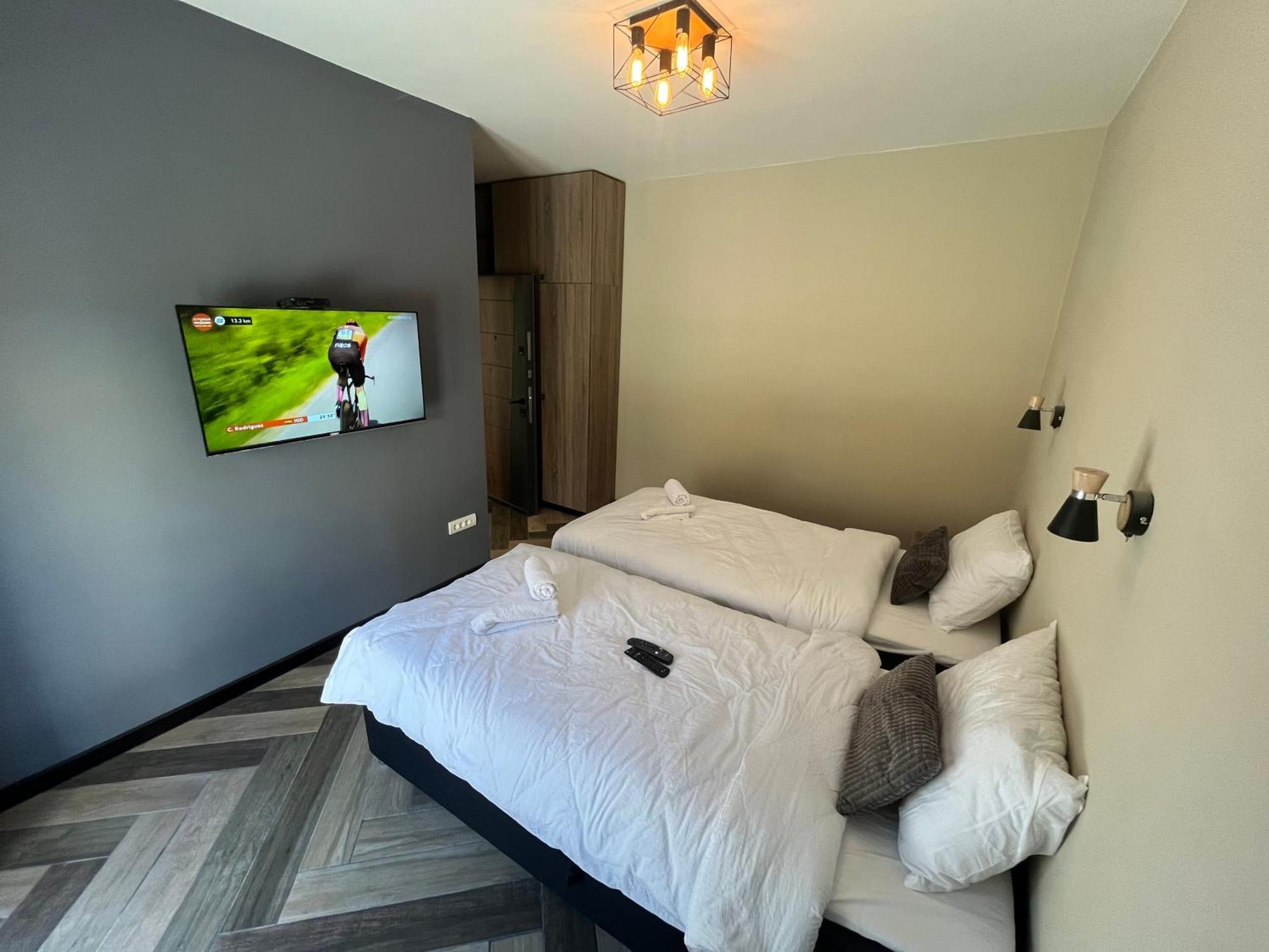 La Roue Hotell Vrsac Eksteriør bilde