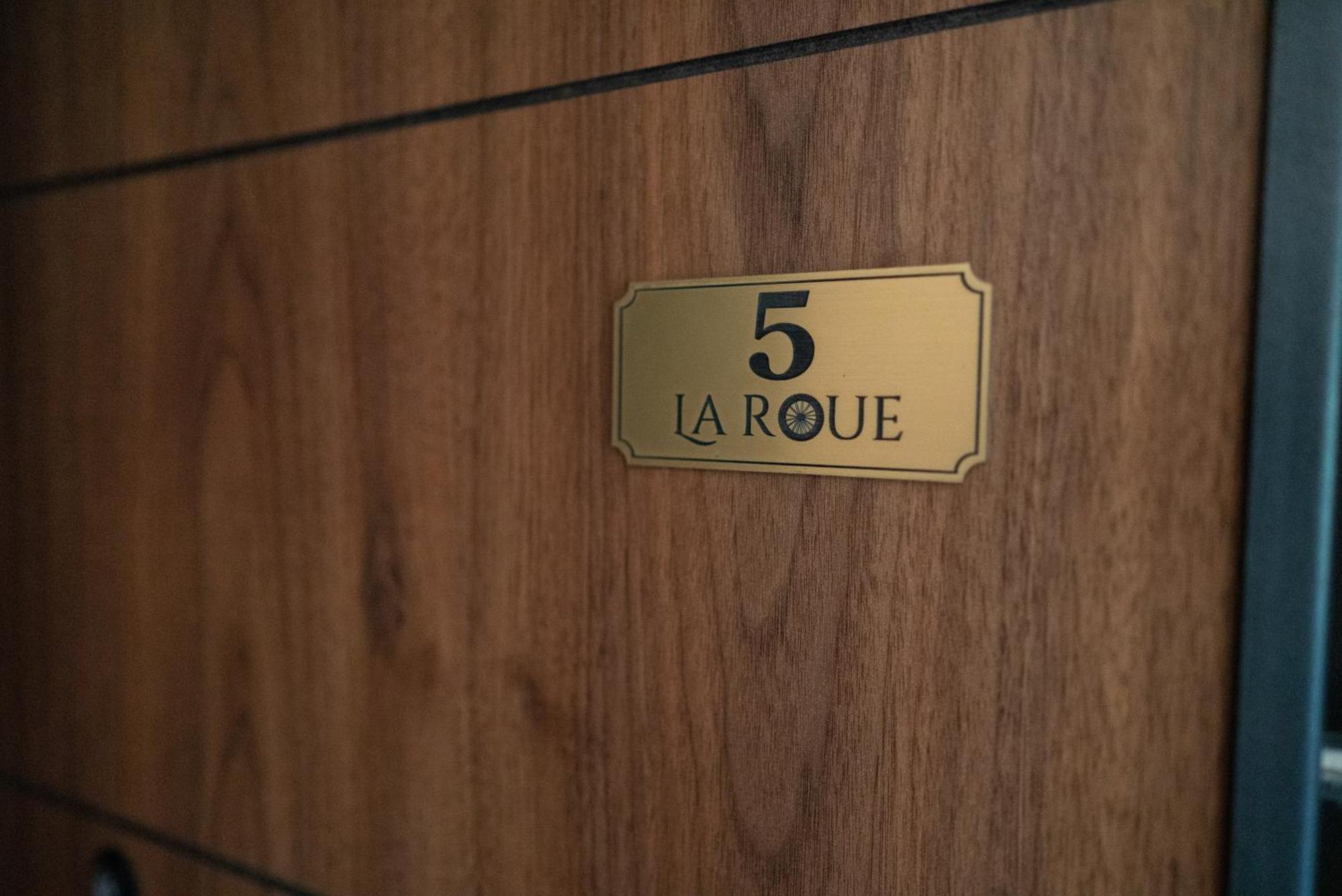 La Roue Hotell Vrsac Eksteriør bilde