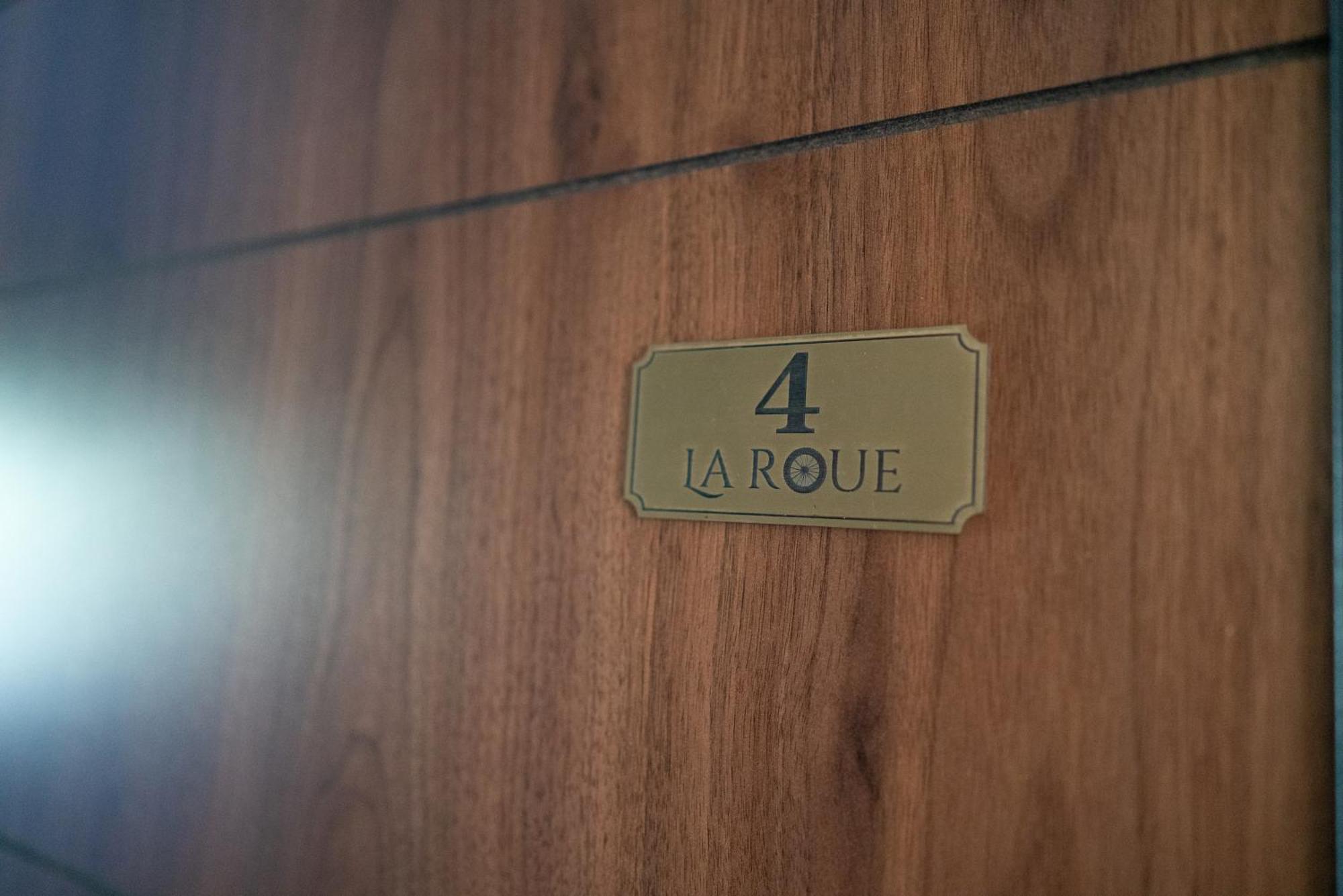La Roue Hotell Vrsac Eksteriør bilde