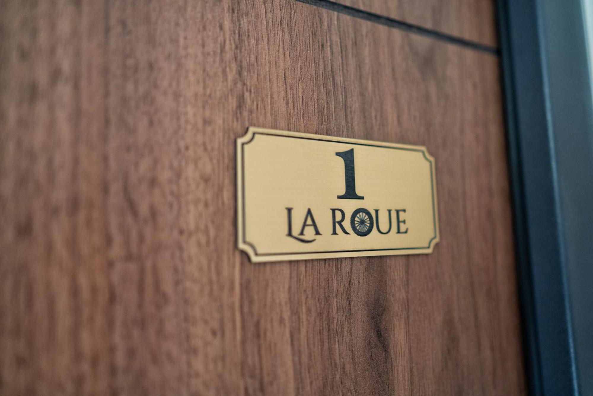 La Roue Hotell Vrsac Eksteriør bilde