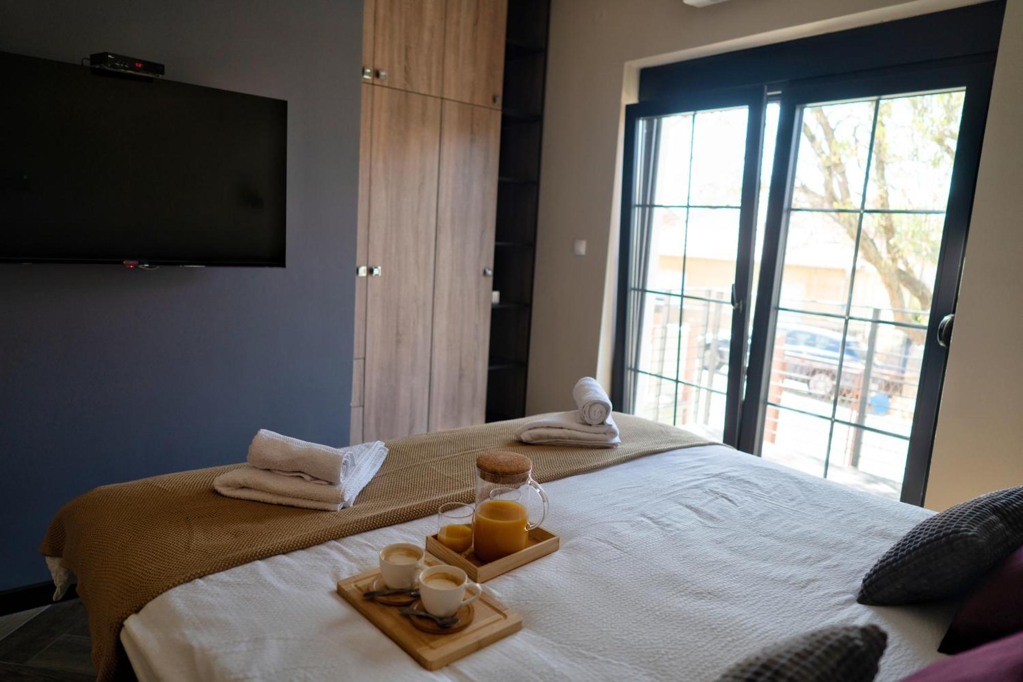 La Roue Hotell Vrsac Eksteriør bilde